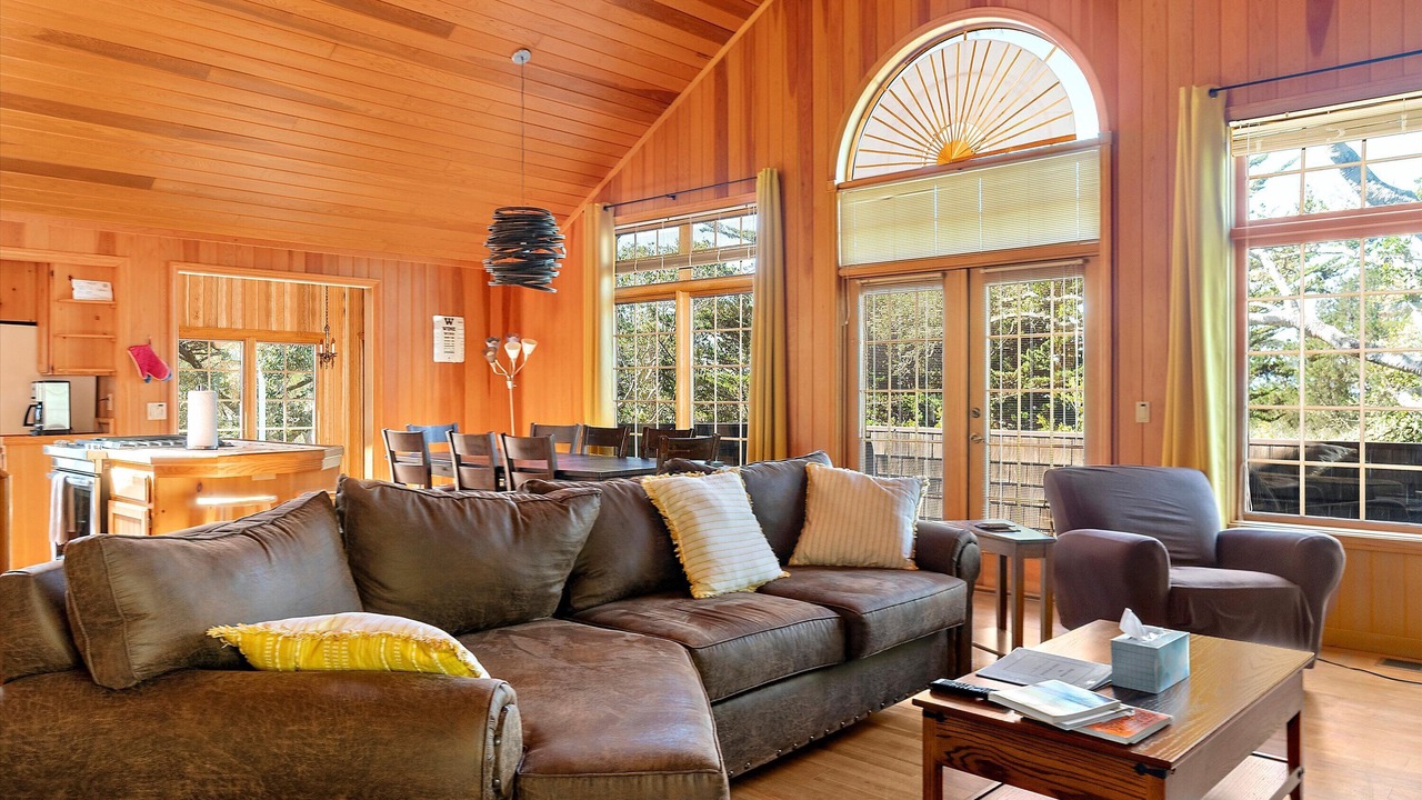 Photo of Livingroom in Marine Terrace