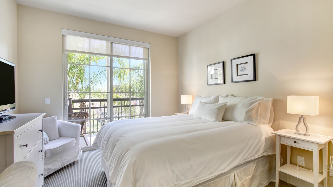 Photo of Bedroom in Downtown