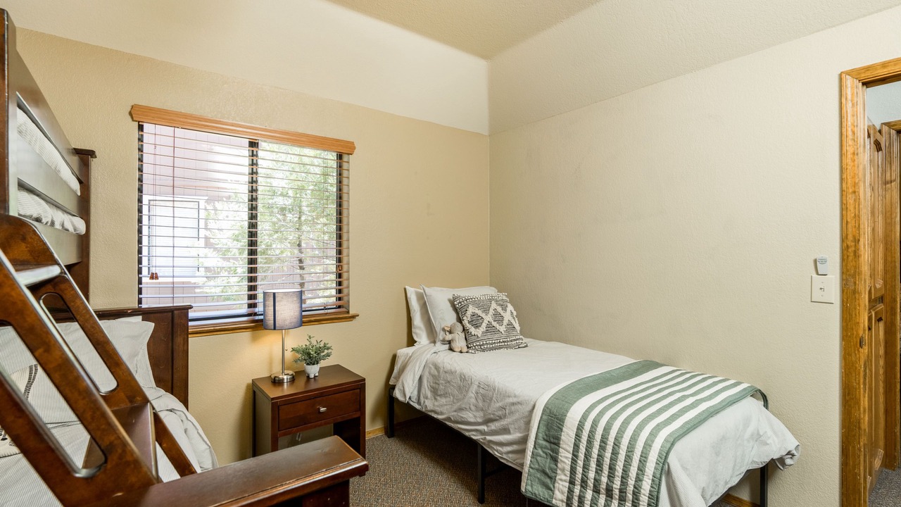 Photo of Bedroom in Shaver Lake