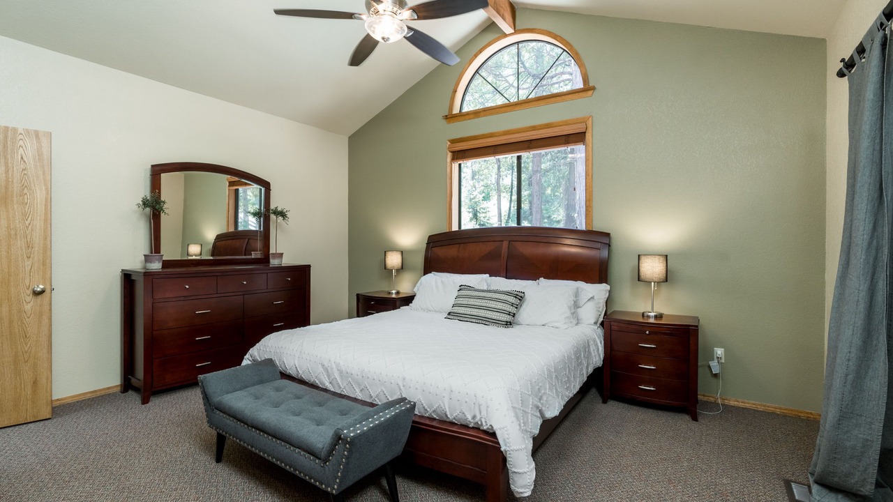 Photo of Bedroom in Shaver Lake