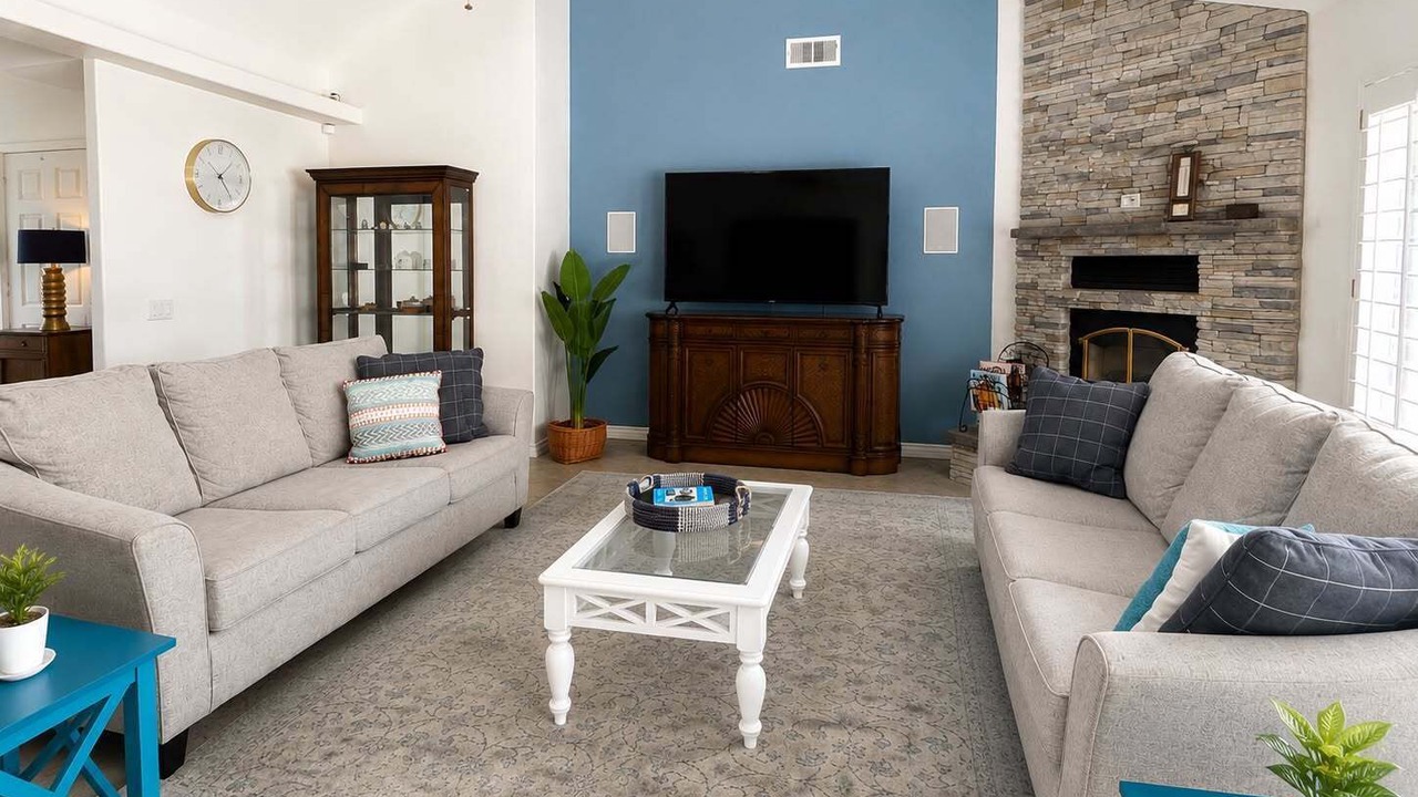 Photo of Livingroom in Oakhurst