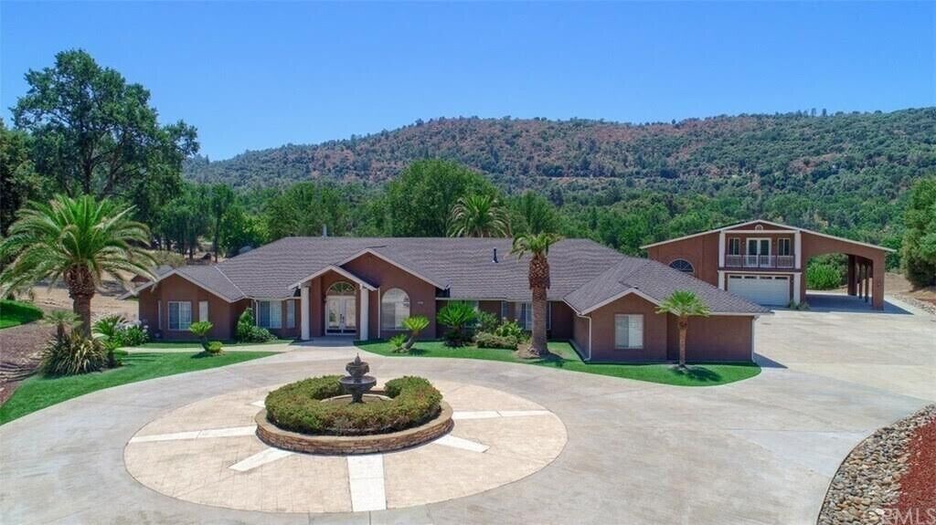 Photo of Outdoor in Oakhurst