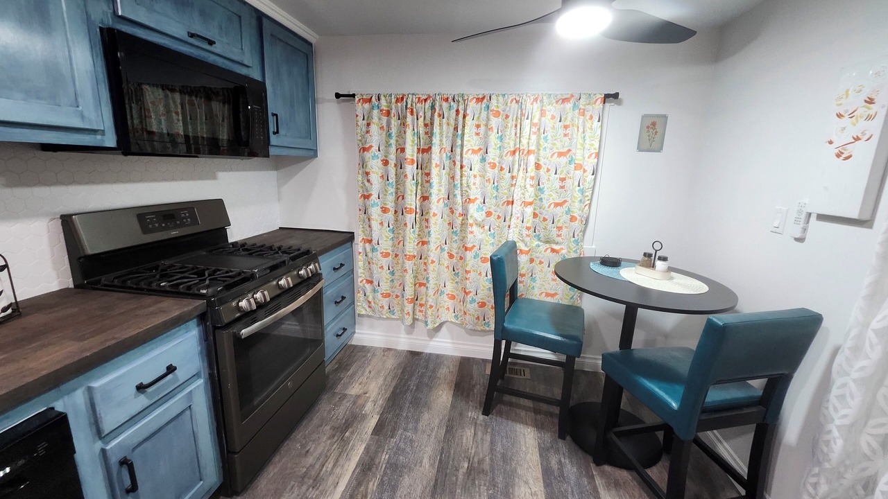 Photo of Kitchen in Lone Pine