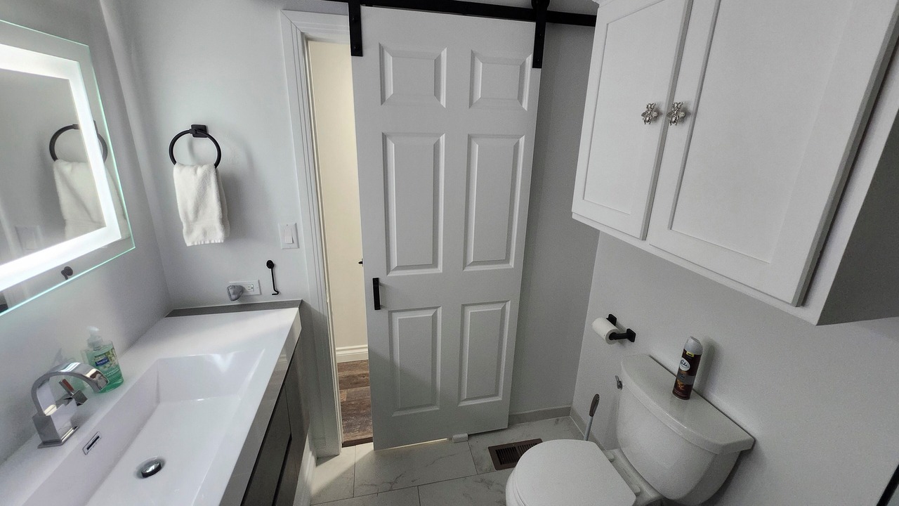 Photo of Bathroom in Lone Pine
