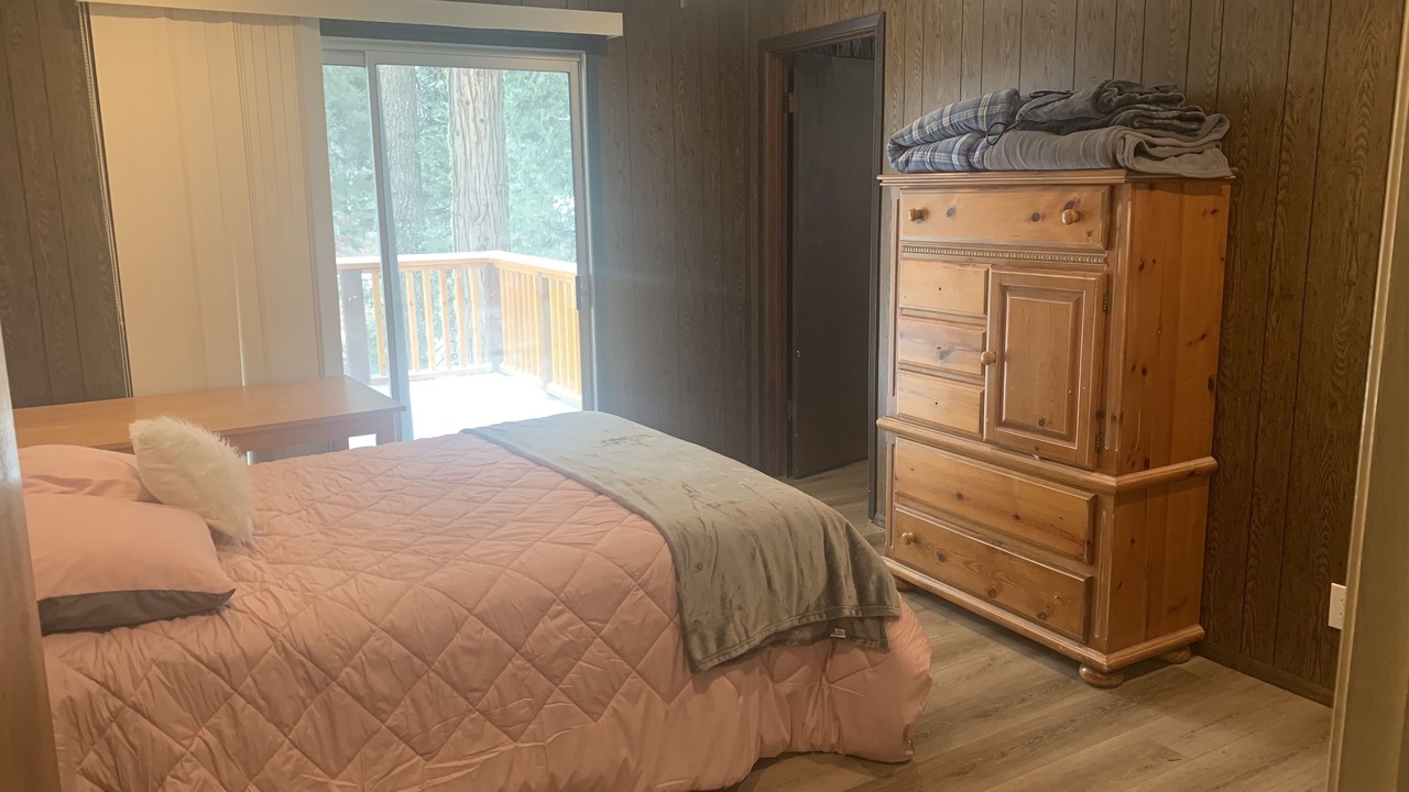 Photo of Bedroom in Sierra Cedars