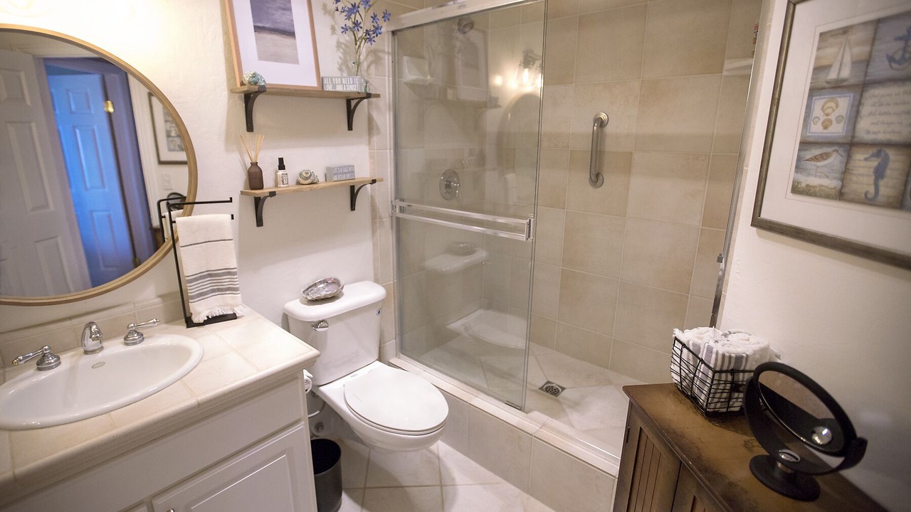 Photo of Bathroom in La Selva Beach