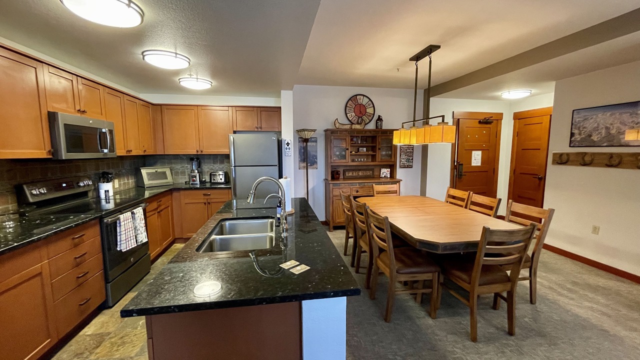 Photo of Kitchen in Mammoth Lakes