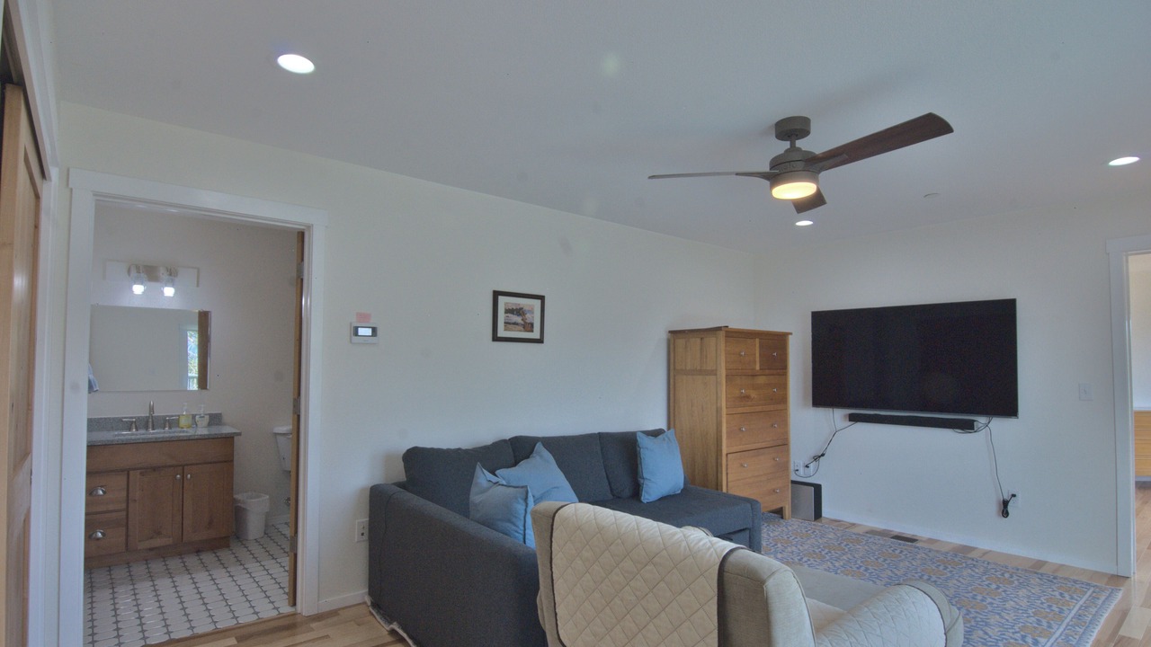 Photo of Bedroom in Fish Camp
