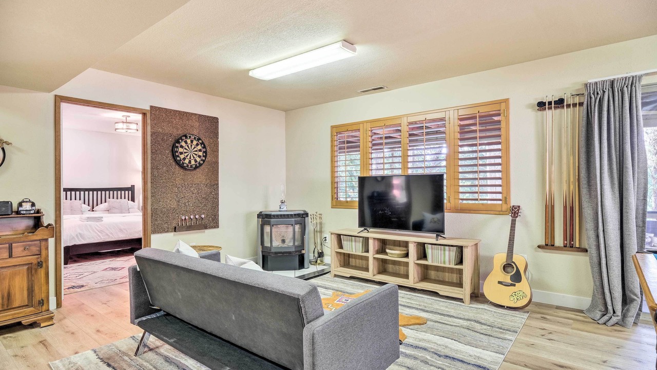Photo of Bedroom in Groveland