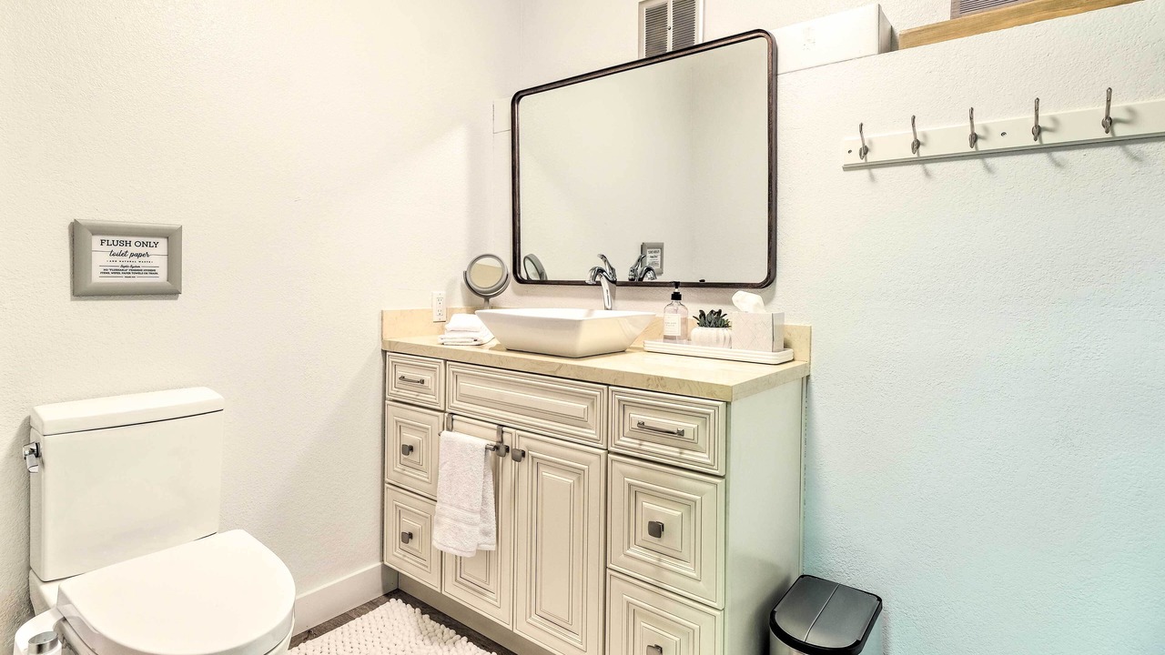 Photo of Bathroom in Groveland
