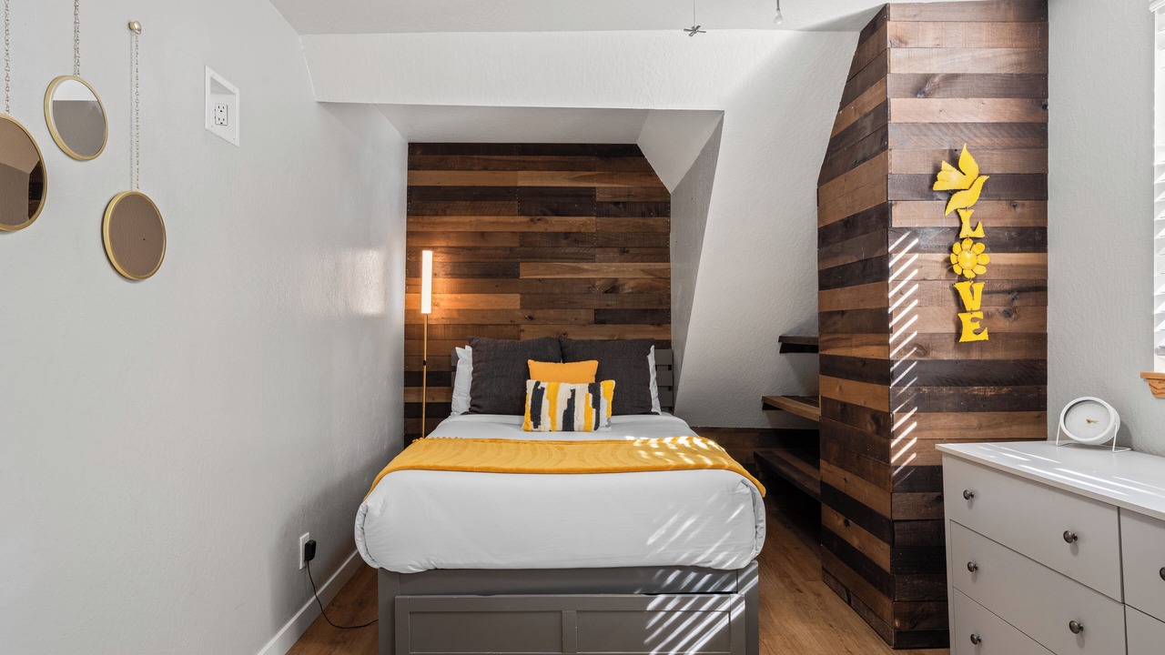 Photo of Bedroom in Tahoma