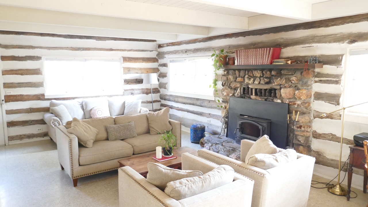 Photo of Livingroom in Kernville