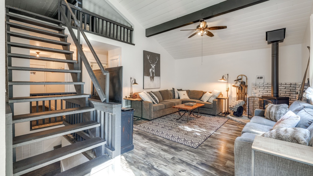Photo of Livingroom in Cold Springs