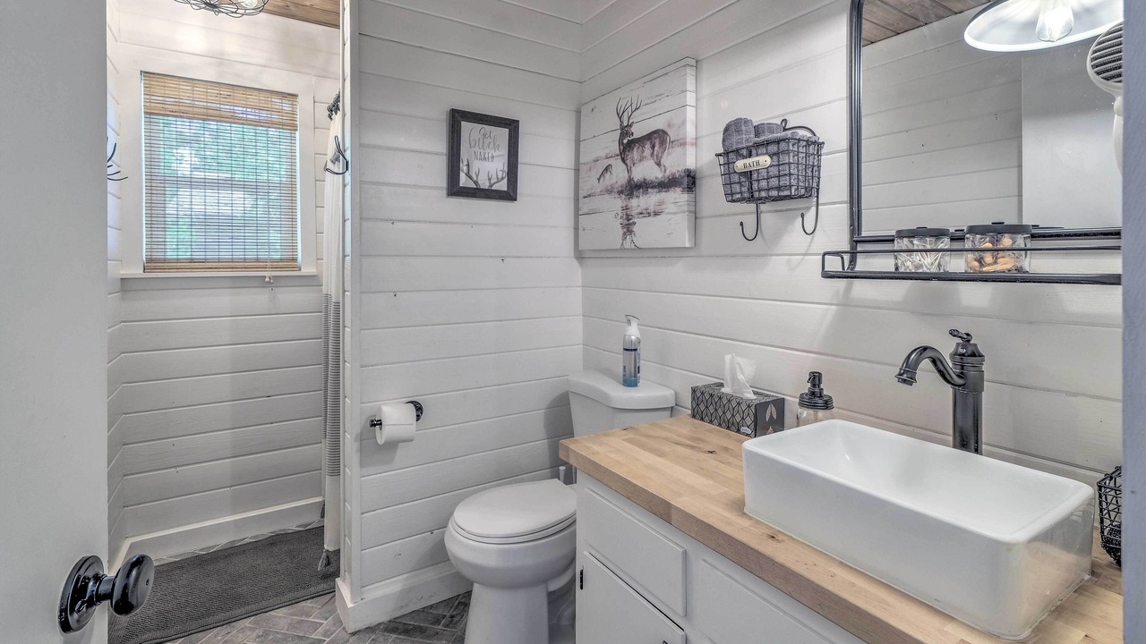 Photo of Bathroom in Cold Springs