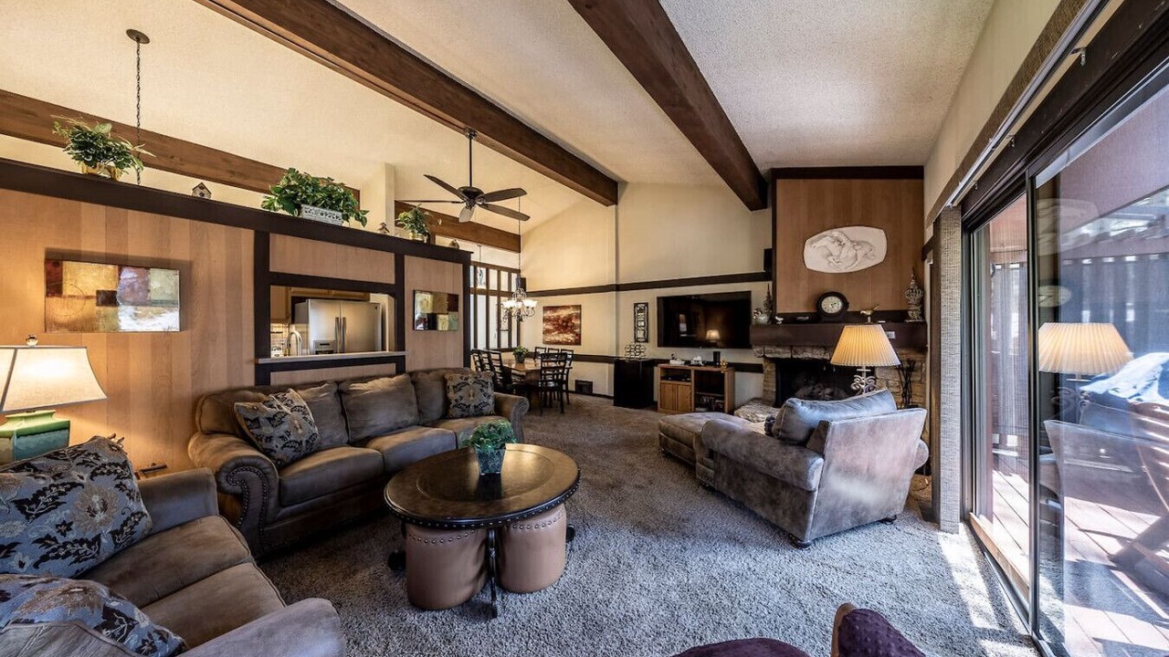 Photo of Livingroom in Zephyr Cove
