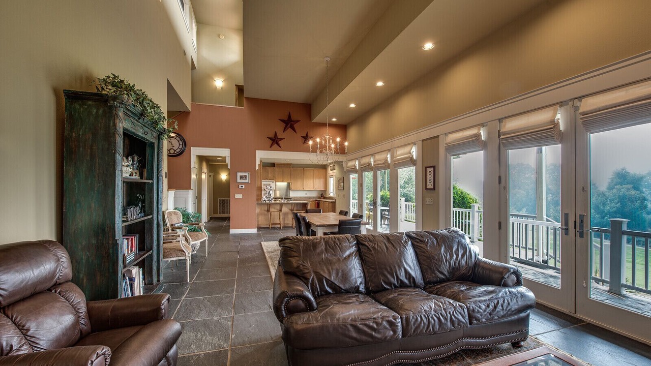Photo of Bedroom in Angels Camp