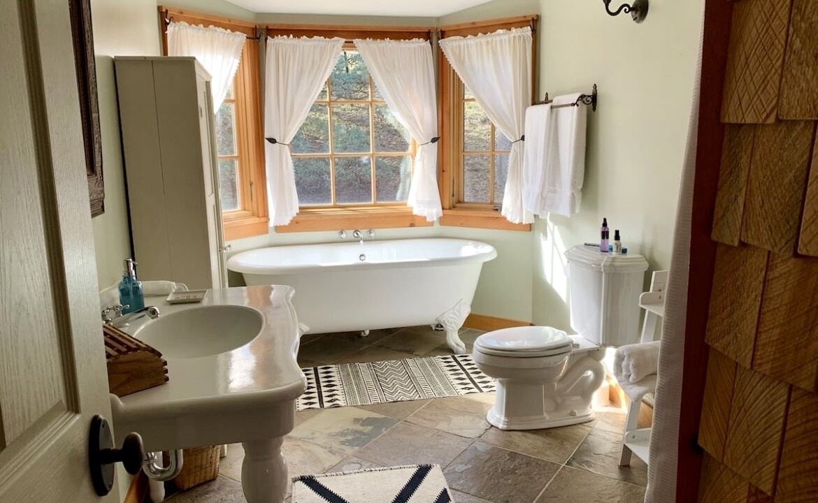 Photo of Bathroom in Miramonte