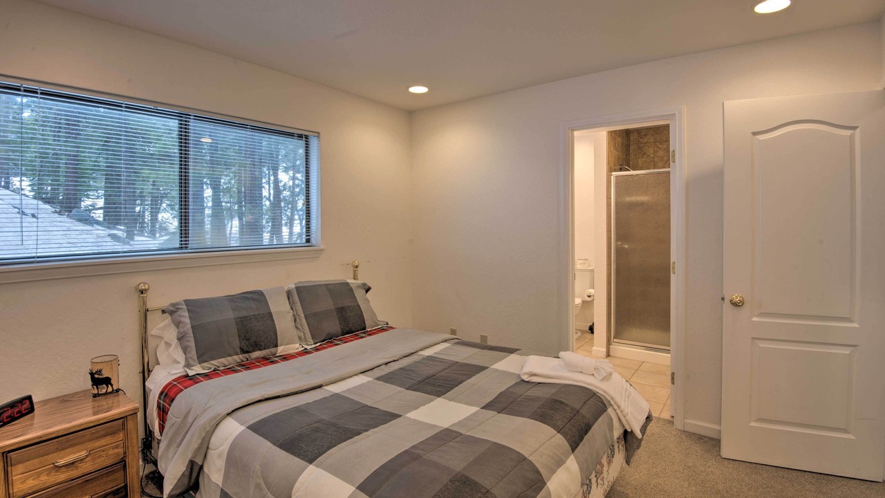 Photo of Bedroom in Tahoe Village