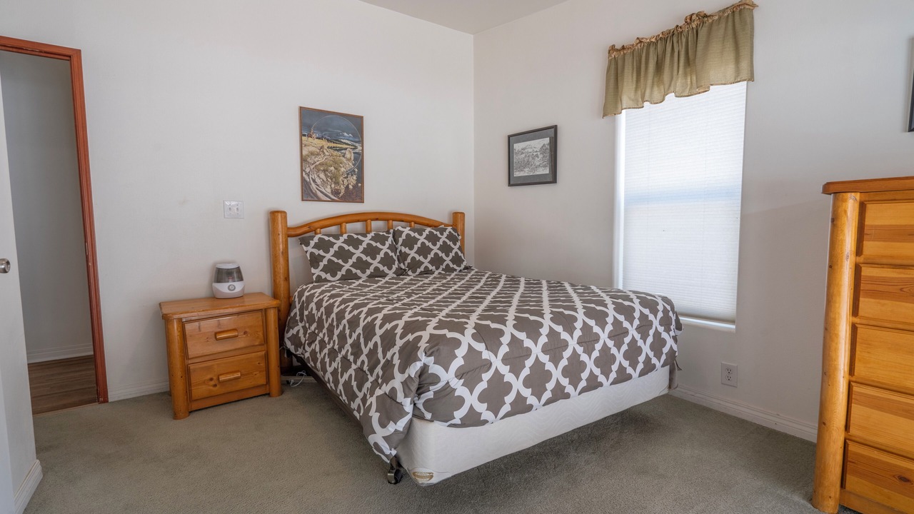 Photo of Bedroom in June Lake