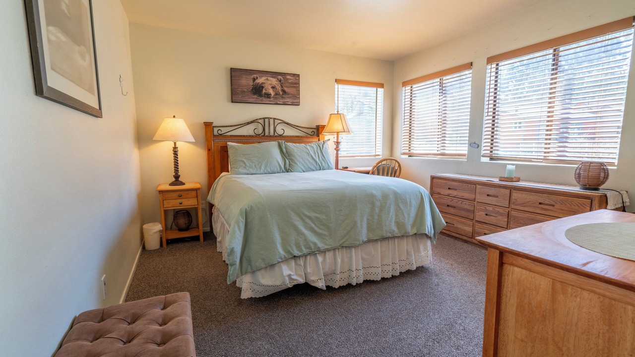 Photo of Bedroom in June Lake