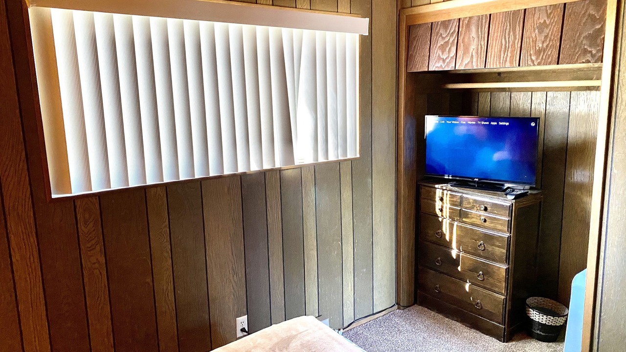 Photo of Bedroom in Groveland