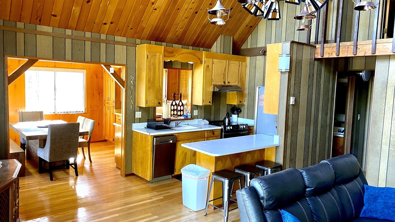 Photo of Livingroom in Groveland