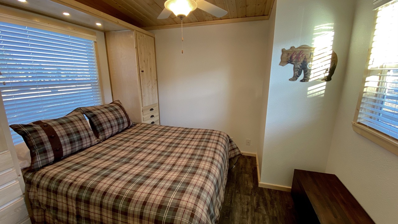 Photo of Bedroom in Mammoth Lakes