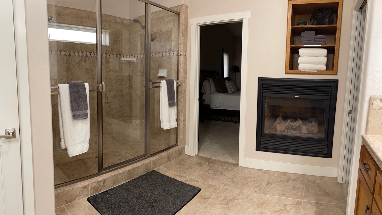 Photo of Bedroom in Oakhurst