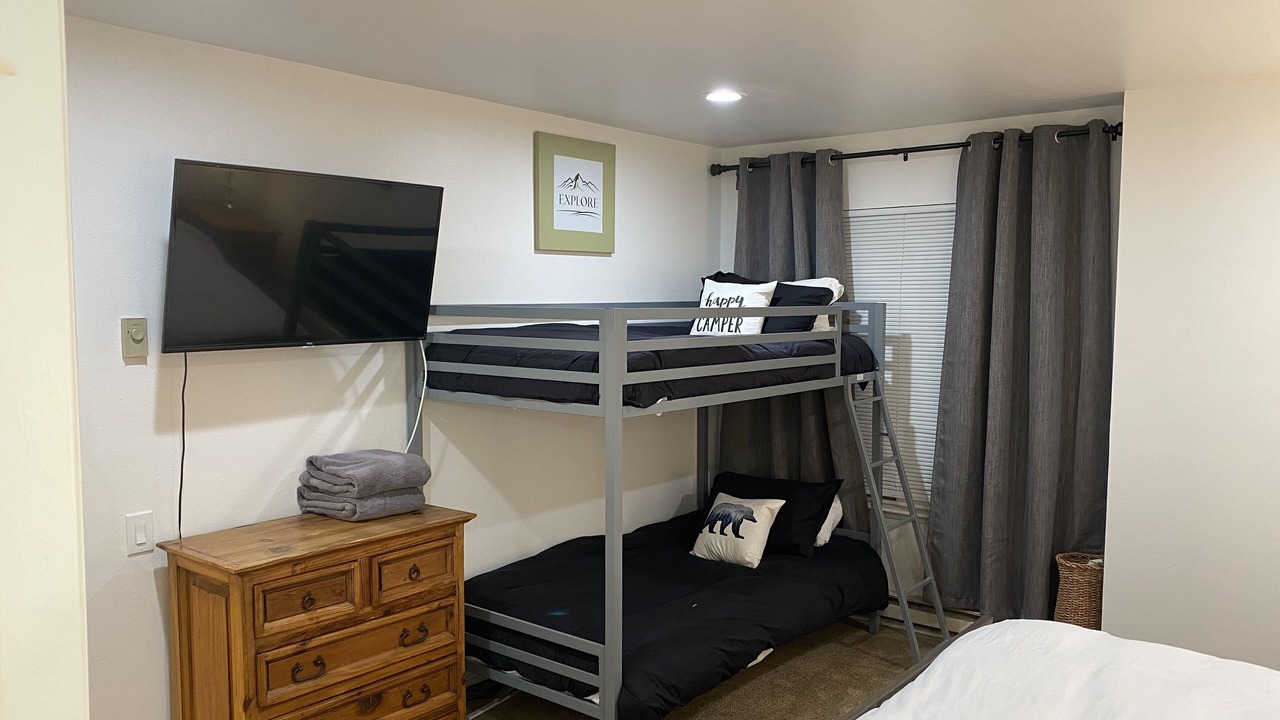 Photo of Bedroom in Mammoth Lakes