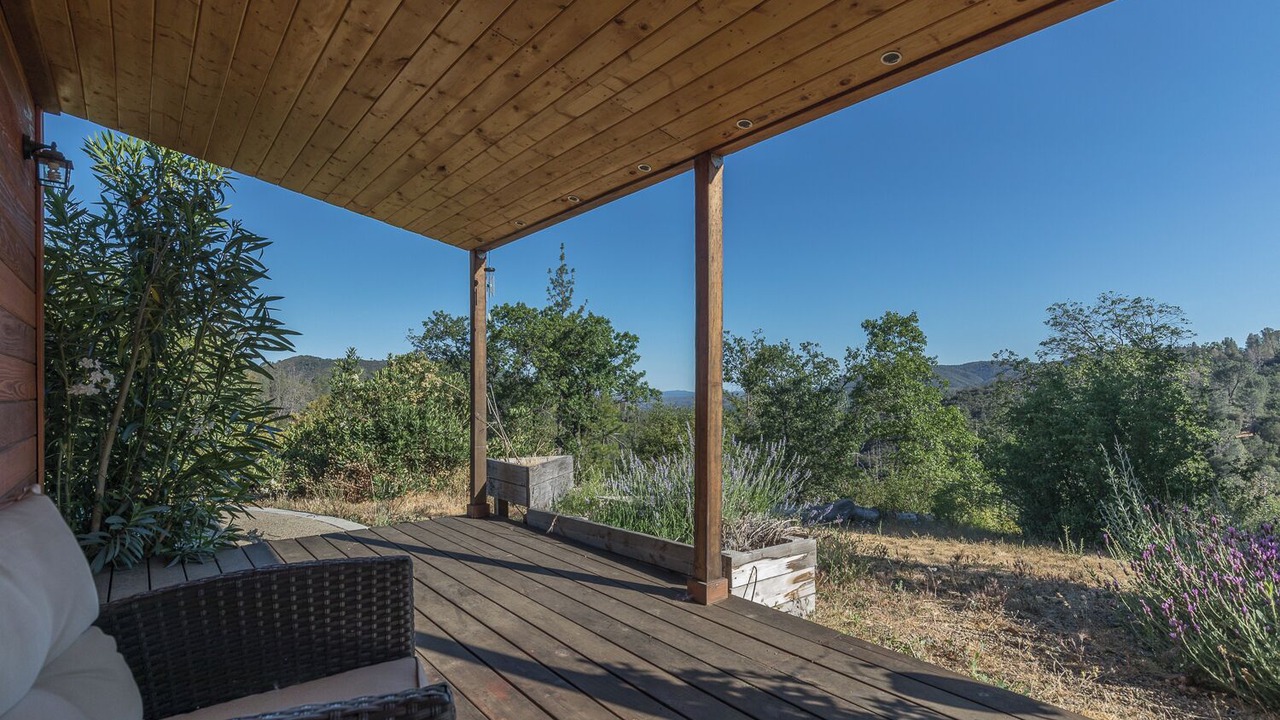 Photo of Patio Balcony in Mariposa
