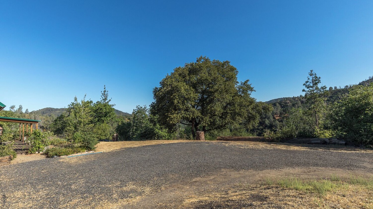Photo of Others in Mariposa