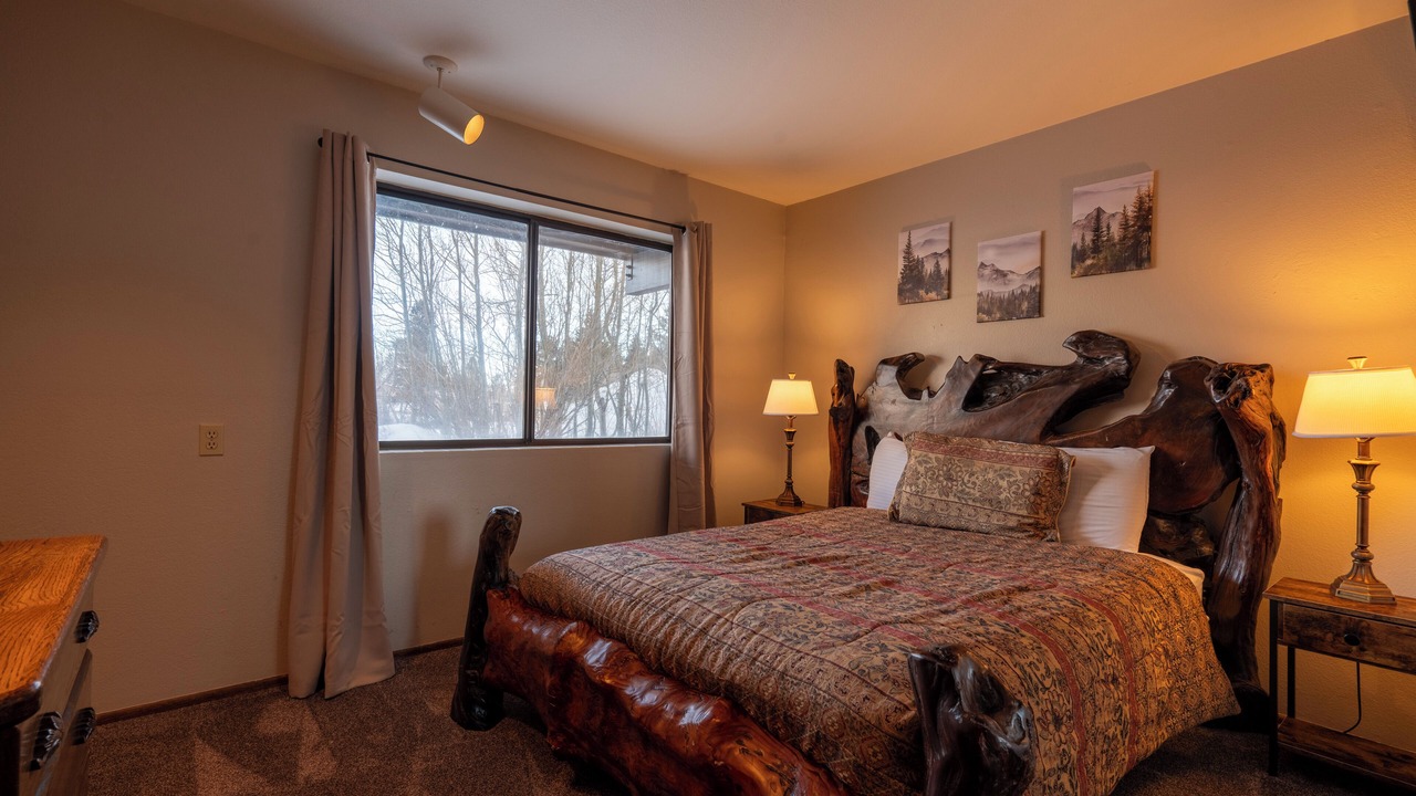Photo of Bedroom in June Lake
