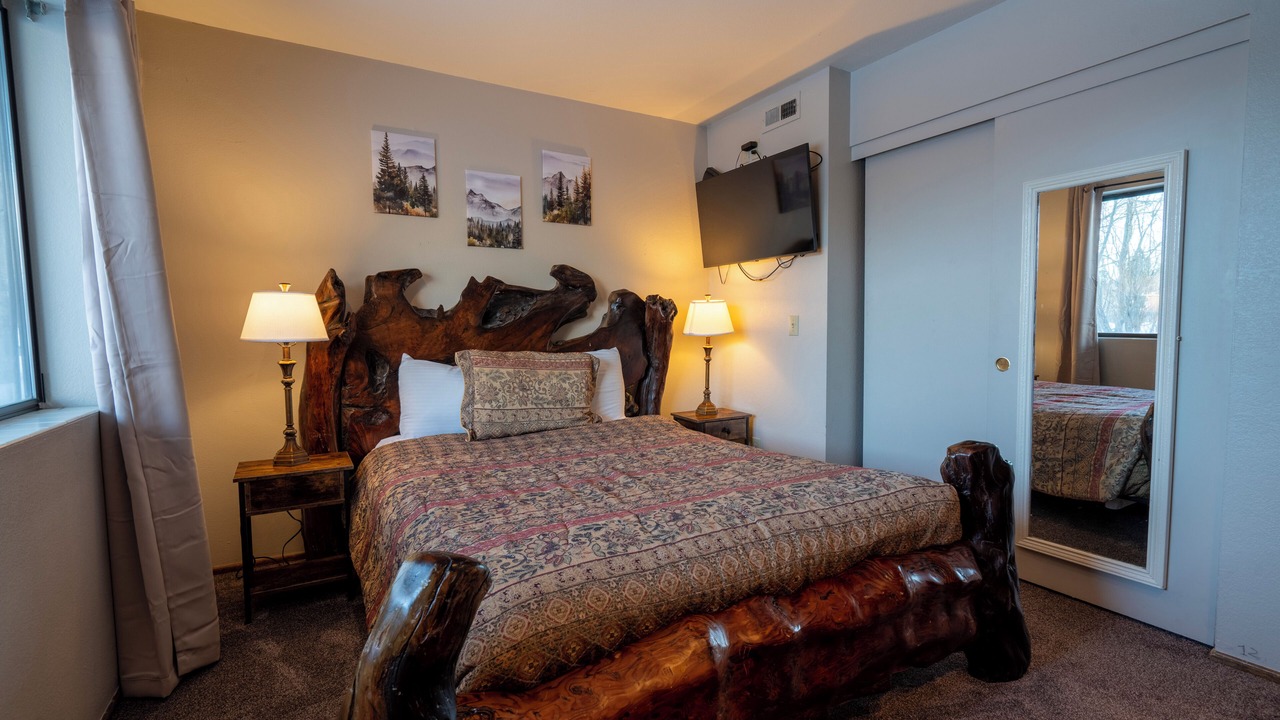 Photo of Bedroom in June Lake