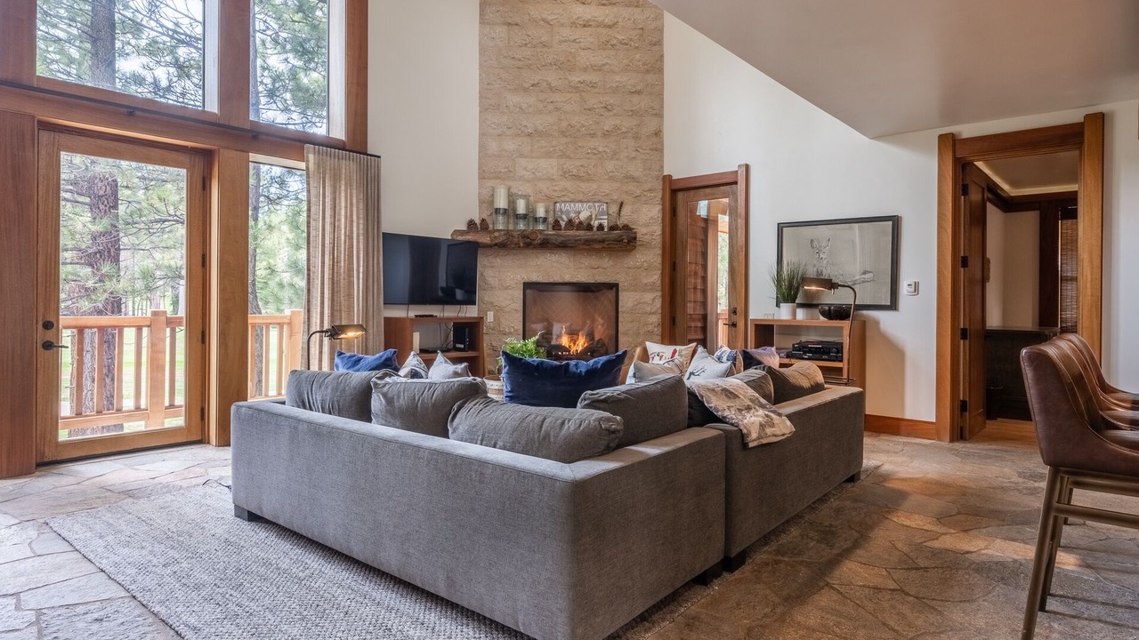 Photo of Livingroom in Mammoth Lakes