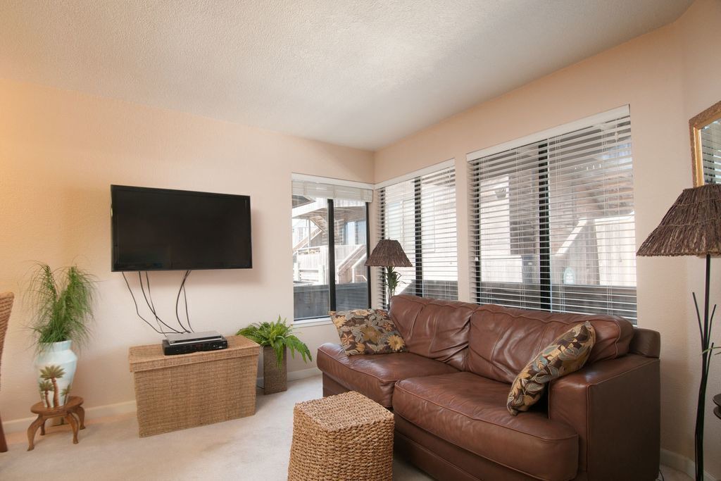 Photo of Livingroom in Monterey
