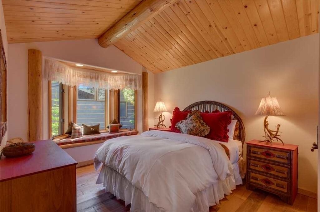 Photo of Bedroom in Tahoma