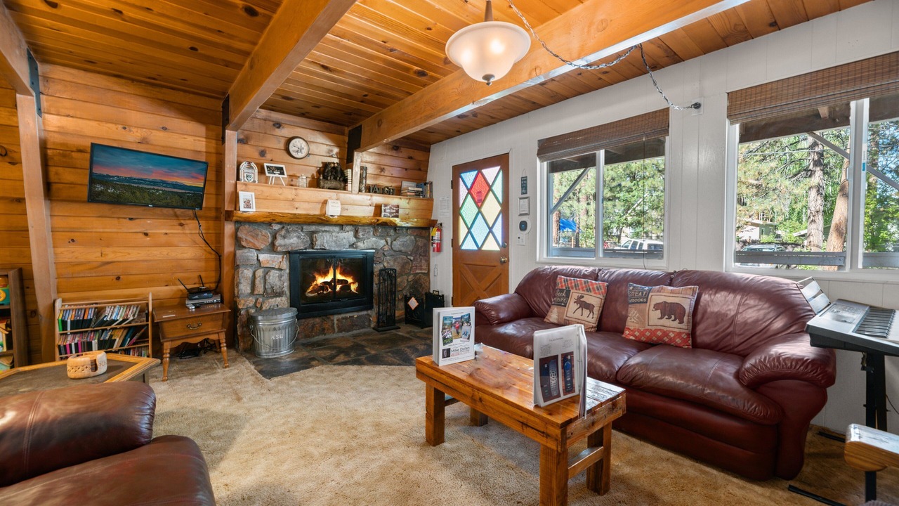 Photo of Livingroom in Big Bear Lake