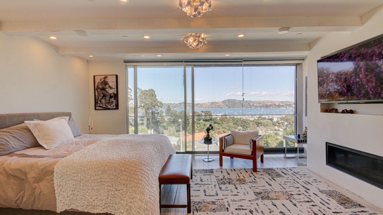 Photo of Bedroom in Marin City
