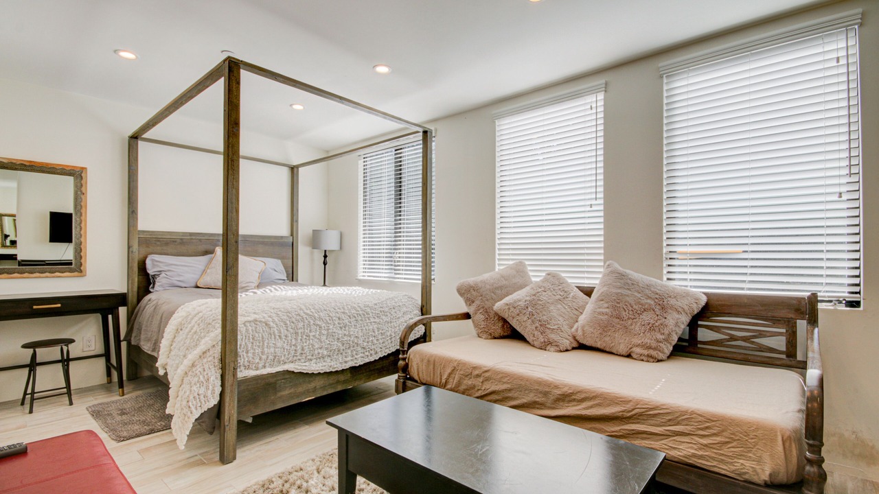 Photo of Bedroom in Marin City