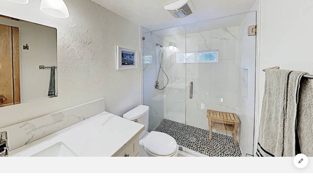 Photo of Bathroom in Pioneer Trail