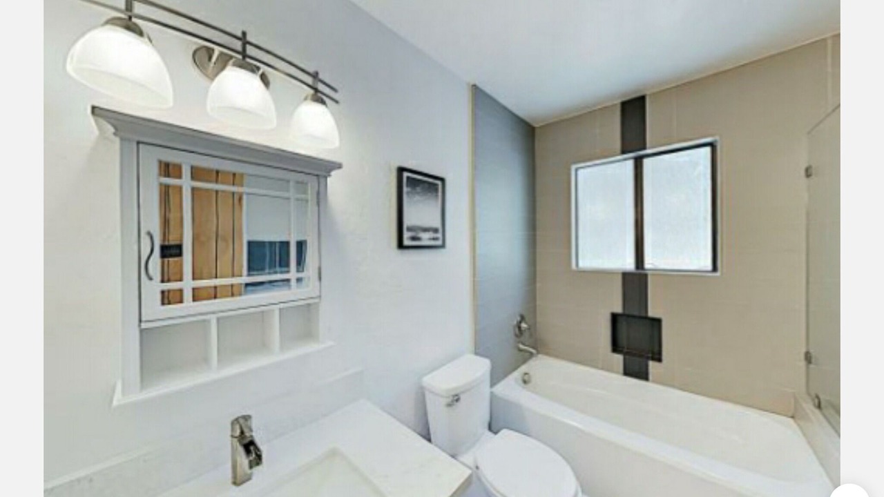Photo of Bathroom in Pioneer Trail