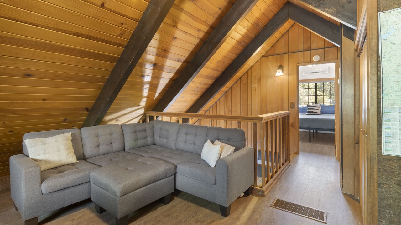 Photo of Livingroom in Pioneer Trail
