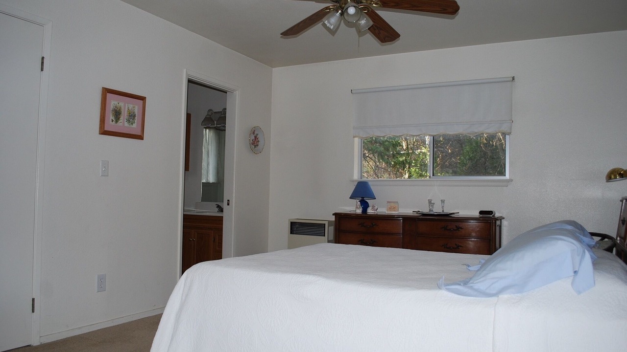 Photo of Bedroom in Bass Lake