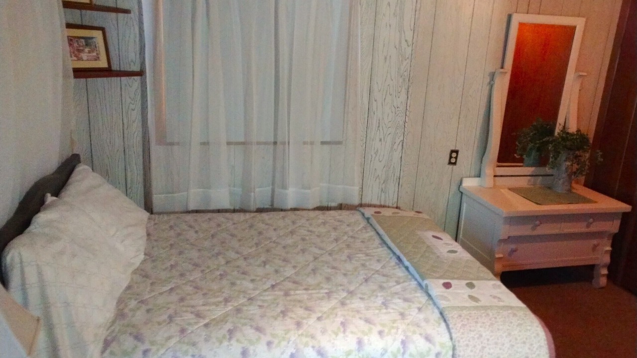 Photo of Bedroom in Bass Lake