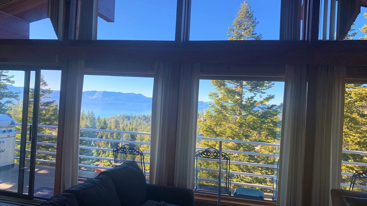 Photo of Livingroom in Tahoe Village