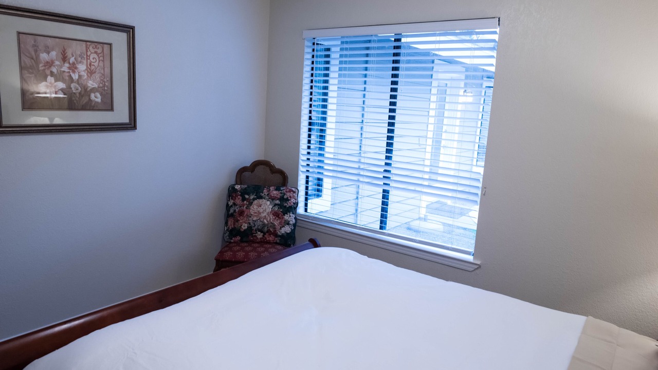 Photo of Bedroom in Raisin