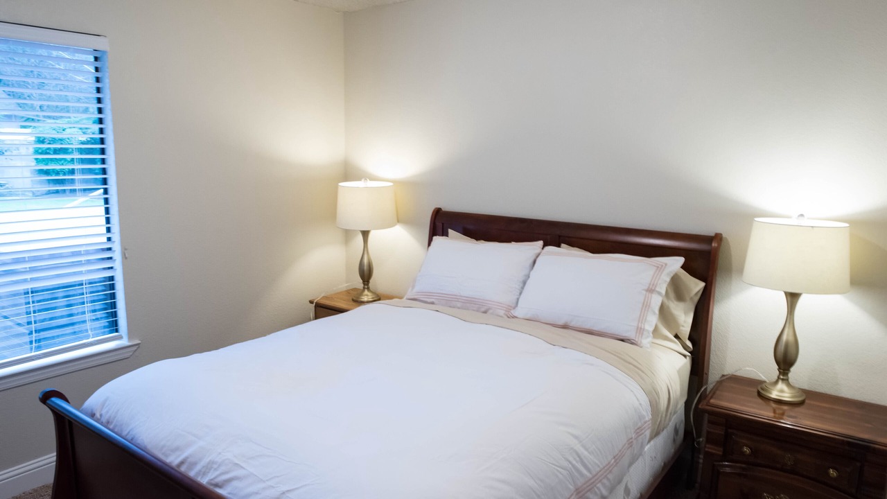 Photo of Bedroom in Raisin