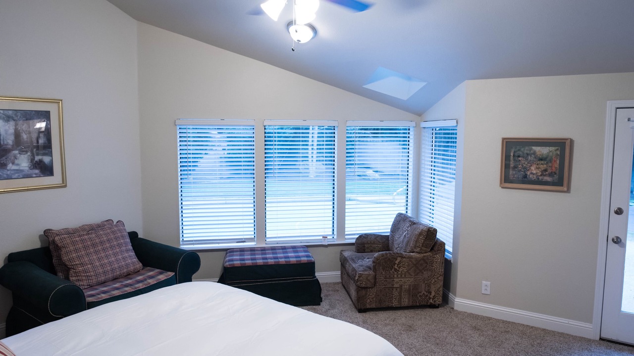 Photo of Bedroom in Raisin