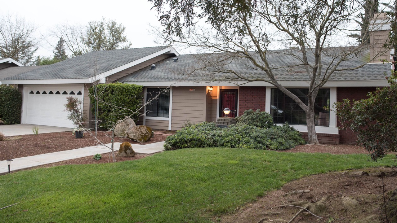 Photo of Outdoor in Raisin