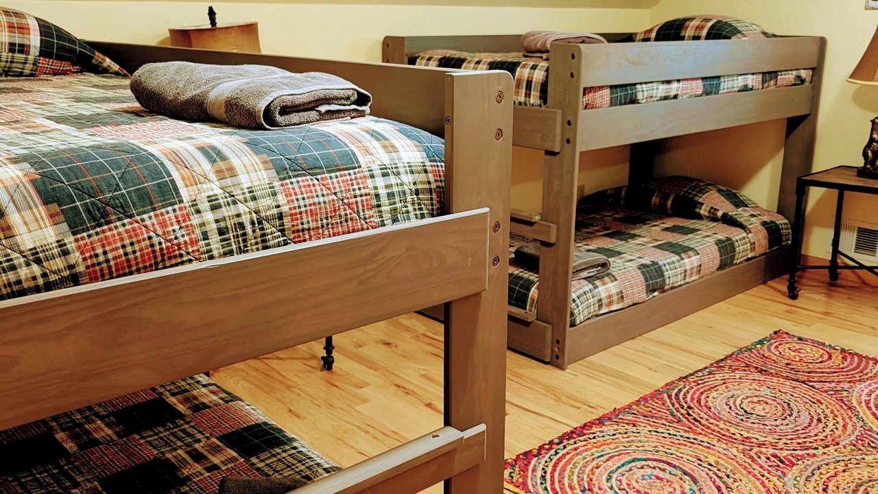 Photo of Bedroom in Mount Shasta